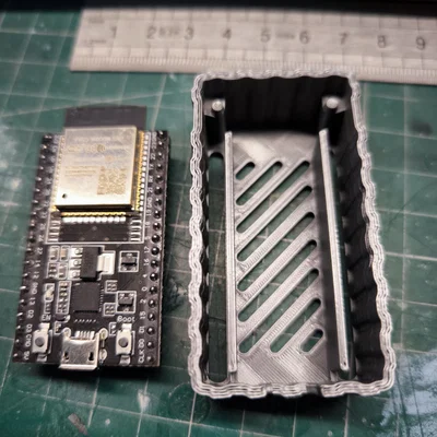 Hộp bảo vệ 3D cho bo mạch ESP32 WROOM 32D thiết kế chuyên nghiệp