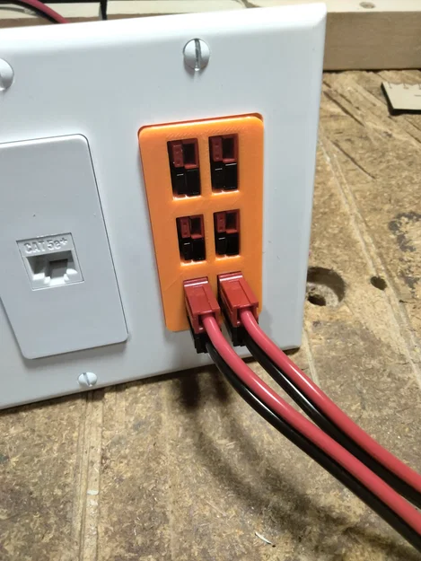 Bảng Outlet Anderson Power Pole (Outlet Panel) - Image 1