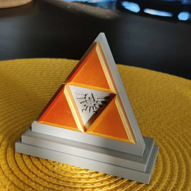 Standee Triforce The Legend of Zelda - Image 1