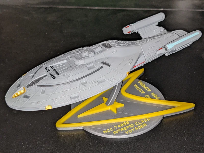 Mô hình tàu không gian USS Voyager 3D chi tiết cực đẹp - Image 1