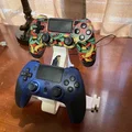 Giá đỡ tay cầm chơi game PS, Xbox đa năng - In 3D tiện lợi - Thumbnail 1