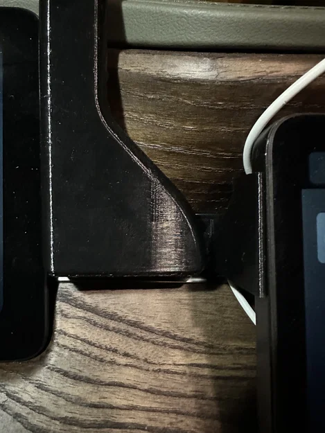 Giá đỡ điện thoại cho Rivian (Phone Mount for Rivian) - Image 5