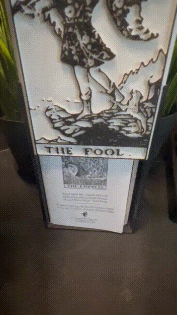 Hộp Tarot Rider Waite – The Fool (Lithograph Style) kèm nắp khoét - Image 4
