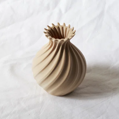 Bình hoa xoắn ốc 3D (Twisted Pot) trang trí nhà cửa độc đáo