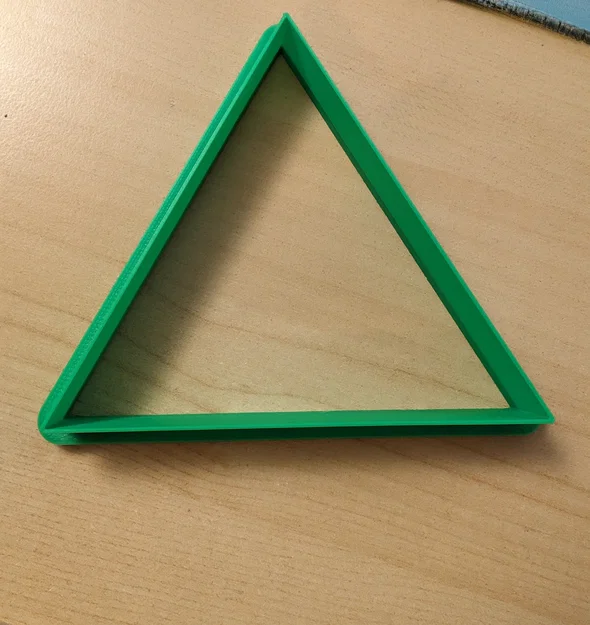 Khuôn Cắt Bánh Quy Hình Tam Giác (Triangle Cookie Cutter) - Image 1