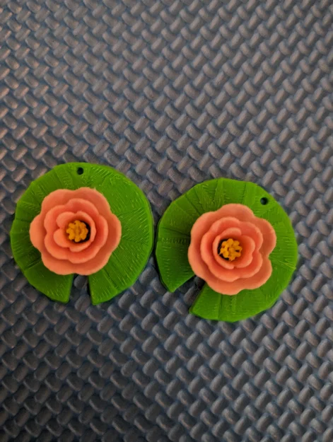 Bông tai hình lá sen 3D (Lilypad Earrings) xinh xắn và dễ thương - Image 3