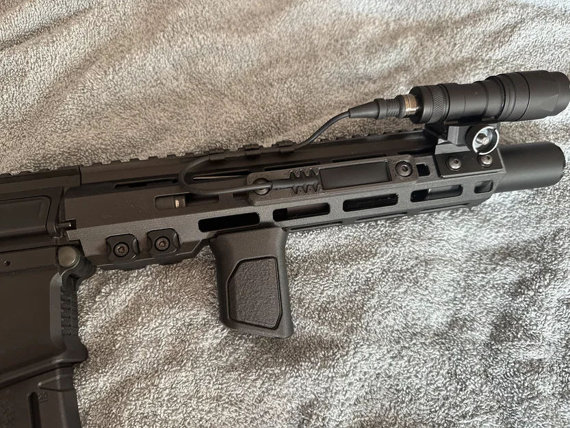 Arcturus AT-NY04 Honey Badger M-LOK Handguard (9.5") - Image 1