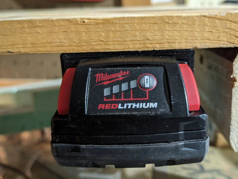 Giá treo pin Milwaukee M18 (Milwaukee M18 Battery Mount) - Image 2