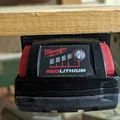 Giá treo pin Milwaukee M18 (Milwaukee M18 Battery Mount) - Thumbnail 2