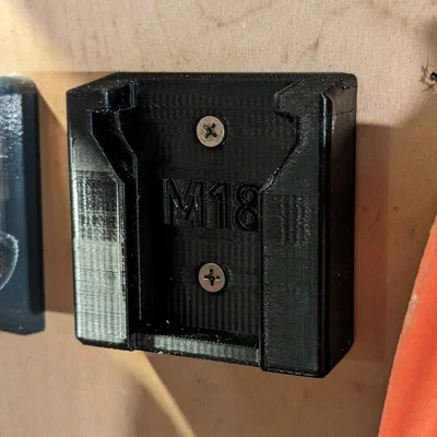 Giá treo pin Milwaukee M18 (Milwaukee M18 Battery Mount)