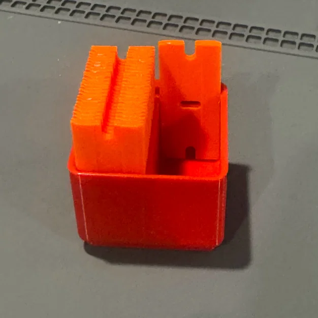 Khay đựng dao cạo nhựa Gridfinity 1x1 tiện lợi - Image 1