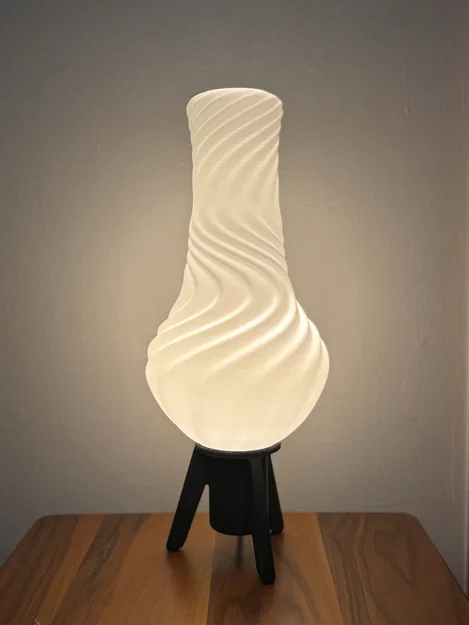 Designer-Lamp (Đèn thiết kế) - Image 1