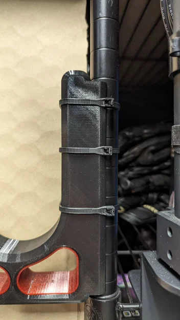 Giá treo mũ bảo hiểm 3D gắn kệ sắt - Helmet Holder V2 Remix - Image 1