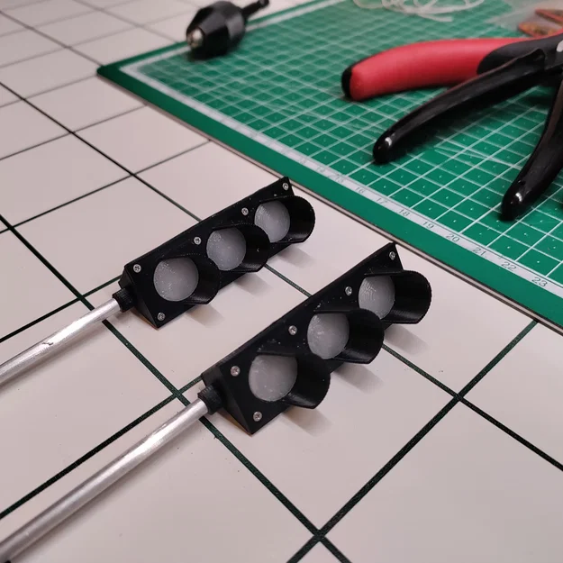 Đèn giao thông tỉ lệ 1/14 - Image 1