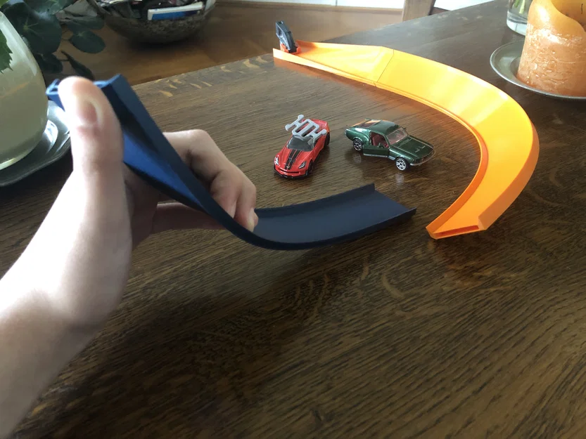 Đường đua Hot Wheels tuỳ biến dạng dẻo (Flexible Custom Hot Wheels Track) - Image 3