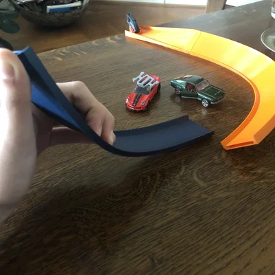 Đường đua Hot Wheels tuỳ biến dạng dẻo (Flexible Custom Hot Wheels Track)