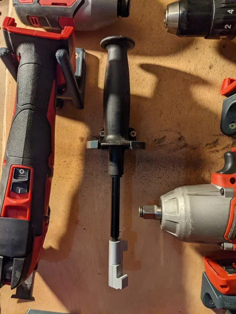 Giá gắn tay cầm phụ máy khoan M18 (M18 Drill Side Handle Mount) - Image 1