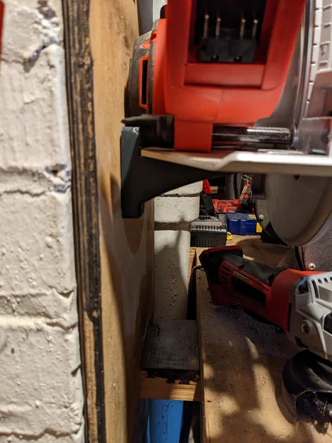 Giá treo máy cưa Milwaukee M18 7 1/4" (Circular Saw Mount) - Image 2
