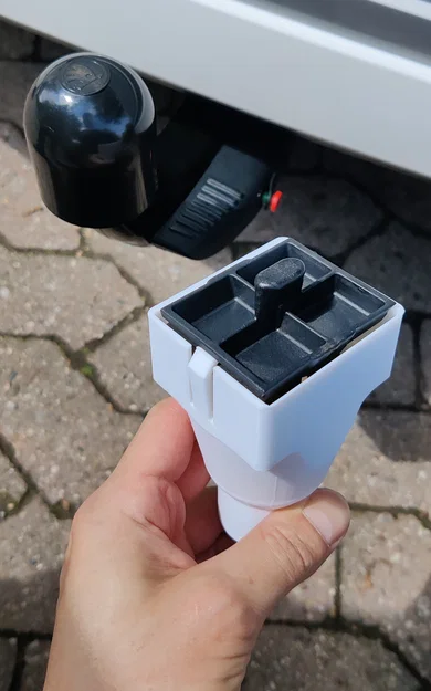 Nắp che móc kéo rời SKODA Octavia (detachable trailer hitch cover) - Image 5