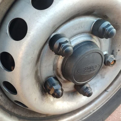 Nắp chụp bảo vệ ốc bánh xe 21mm cho Ford Transit (In 3D)