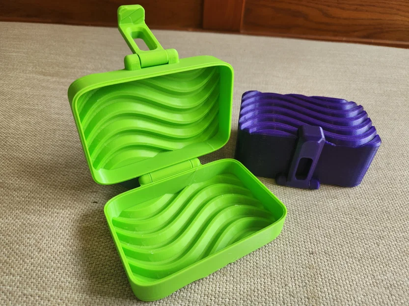 Hộp Xà Phòng Cong Chắc Chắn (Sturdy Curvy Soap Box) - Image 1