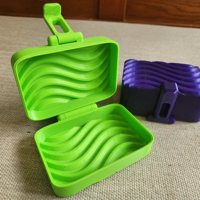 Hộp Xà Phòng Cong Chắc Chắn (Sturdy Curvy Soap Box)