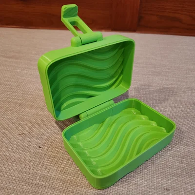 Hộp Xà Phòng Cong Chắc Chắn (Sturdy Curvy Soap Box)