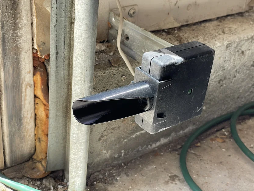 Tấm Chắn Nắng Cho Cảm Biến Cửa Gara Genie (Genie Garage Door Sensor Sun Shield) - Image 1