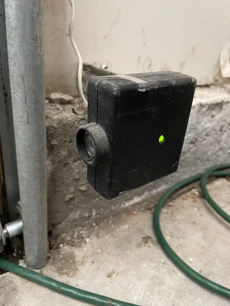 Tấm Chắn Nắng Cho Cảm Biến Cửa Gara Genie (Genie Garage Door Sensor Sun Shield) - Image 3