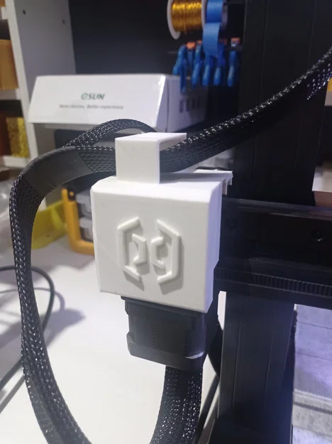 Artillery Sidewinder X4 Pro/Plus - Dẫn hướng dây extruder trên vỏ trái - Image 1