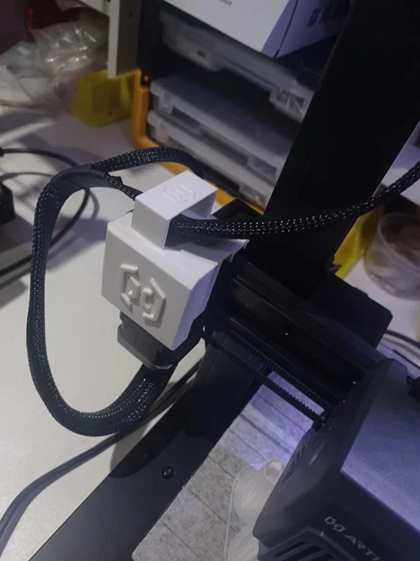 Artillery Sidewinder X4 Pro/Plus - Dẫn hướng dây extruder trên vỏ trái - Image 4