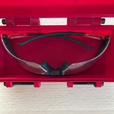 Hộp đựng kính bảo hộ Milwaukee Rugged Safety Glasses Case
