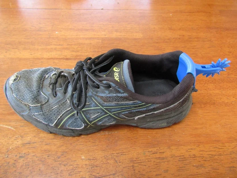 Sneaker Spurs – Cựa cao bồi gắn gót sneaker - Image 3