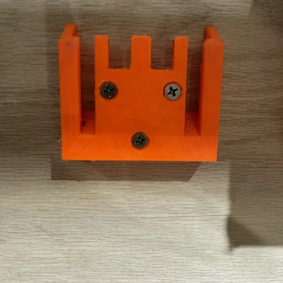 Giá treo pin Rigid gắn tường (Rigid Battery Mount) - Giải pháp lưu trữ 3D