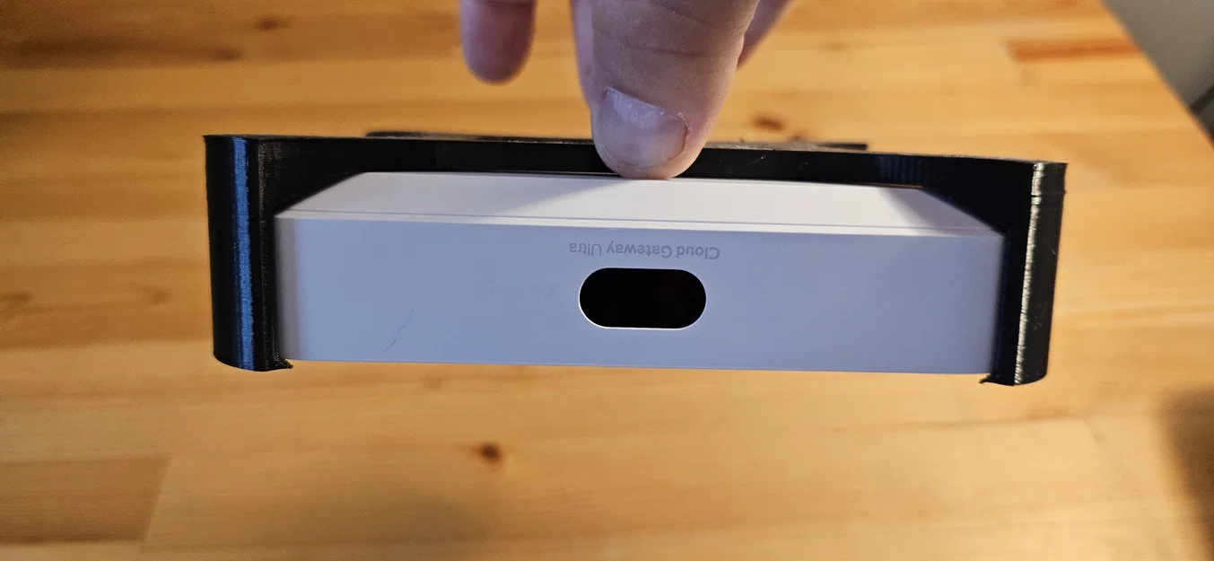 Giá treo UniFi UCG Ultra tương thích bảng treo IKEA SKÅDIS - Image 4