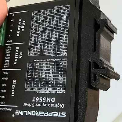Gá DIN Rail cho DM542/DM556 CNC stepper driver, dùng M4 heat inserts
