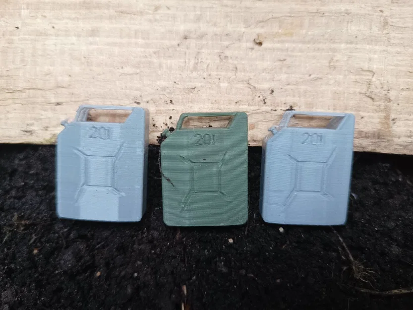 Bình xăng (Gas Canister) tỉ lệ 1:16 cho WPL RC Trucks - Image 1
