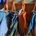 Kẹp treo găng tay (Gloves clip for hanging) - Thumbnail 2