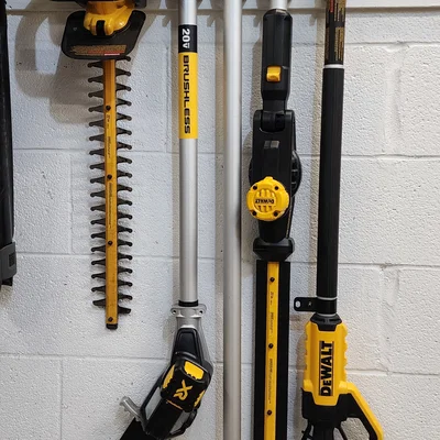 Giá treo tường cho Dewalt Pole Saw, Hedge Trimmer và Extension