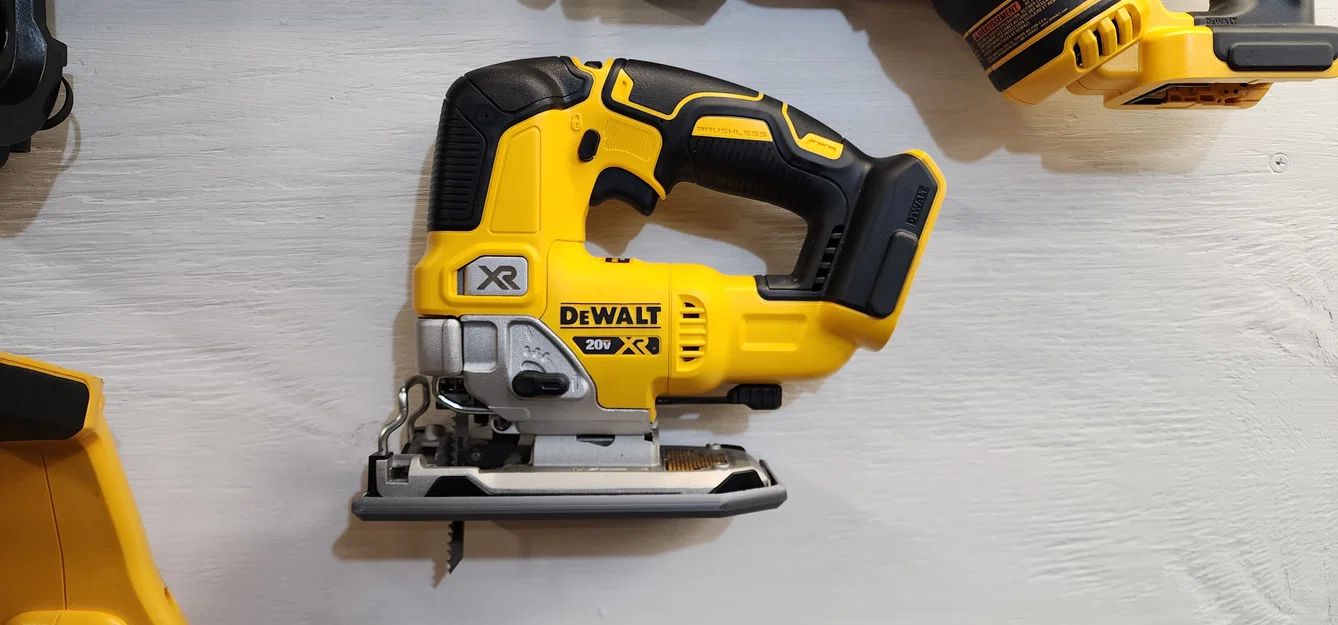 Giá treo tường 3D cho máy cưa lọng DEWALT 20V MAX XR - Image 1