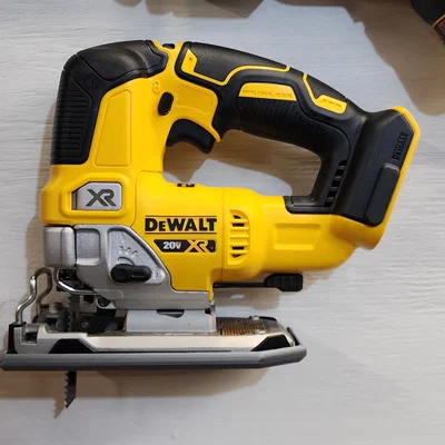 Giá treo tường 3D cho máy cưa lọng DEWALT 20V MAX XR