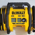 Giá treo tường cho máy bơm lốp DEWALT DCC020IB 20V MAX - Thumbnail 4