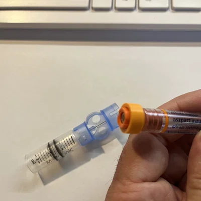 Bộ chuyển đổi ống Penfill Novorapid cho bơm insulin Minimed