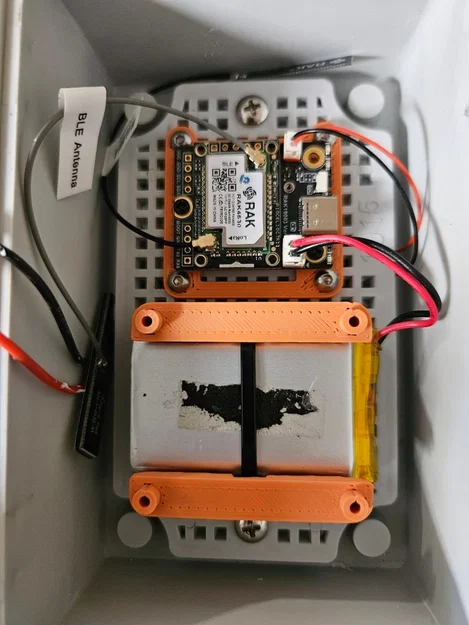 Ngàm lắp solar enclosure cho RAK 19003 (RAK 19003 solar enclosure mount) - Image 3