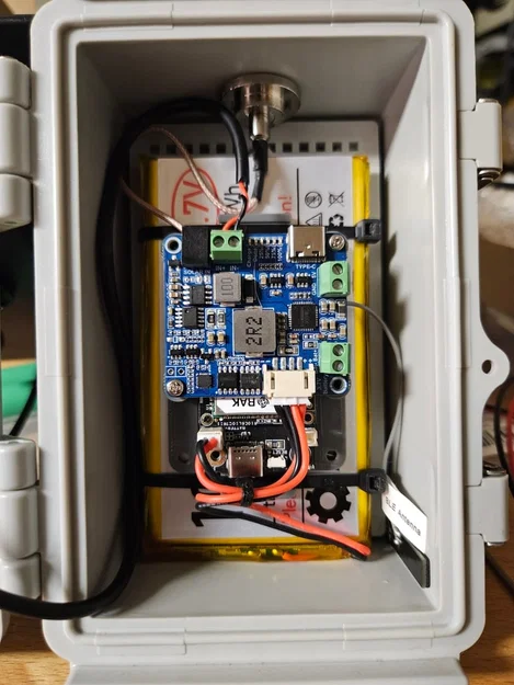 Adapter enclosure cho Meshtastic RAK + Waveshare Solar - Image 7