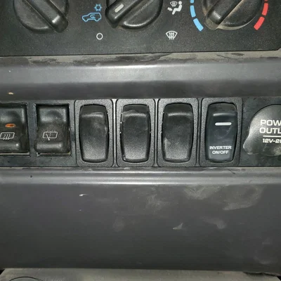 Bảng công tắc thay thế Jeep Cherokee XJ 97-01 (97-01 Jeep Cherokee XJ Switch Panel)