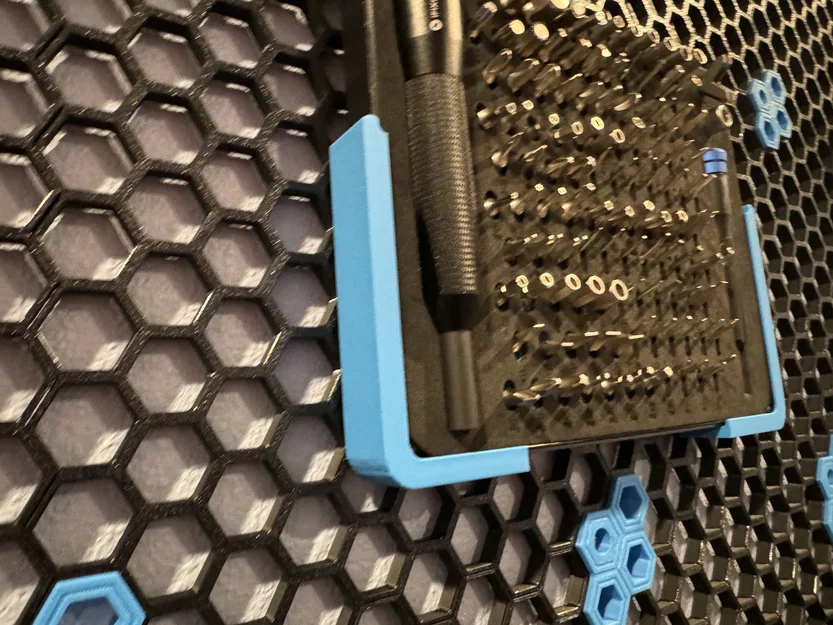 Giá treo bộ dụng cụ iFixit Manta trên bảng Honeycomb Storage Wall - Image 3