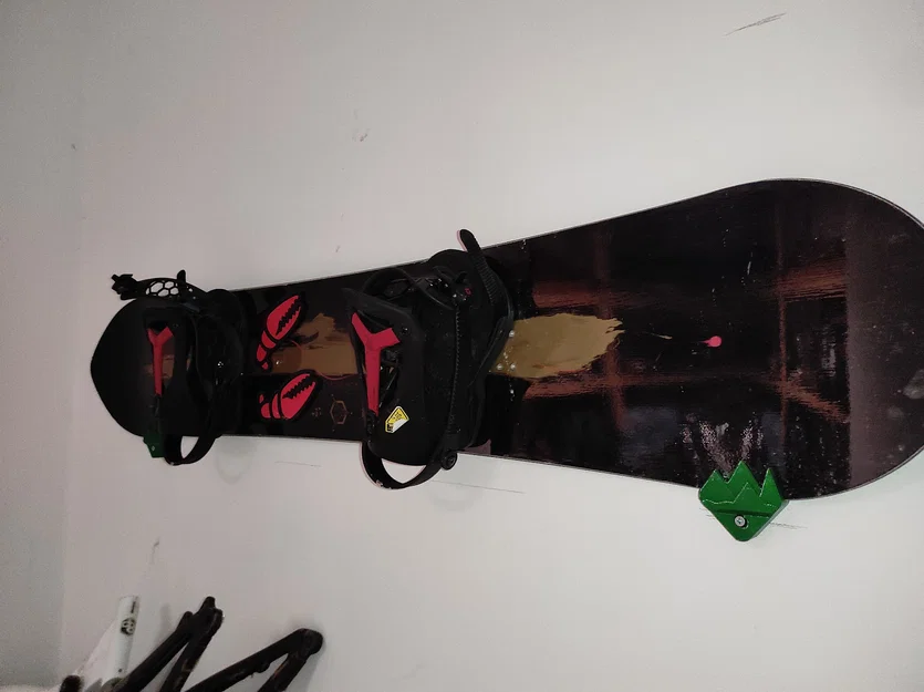 Giá treo snowboard gắn tường - Image 1