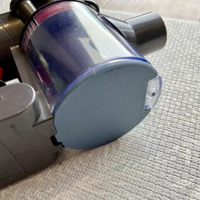 Nắp đáy đồ chơi máy hút bụi Casdon Dyson - Bản STRONG
