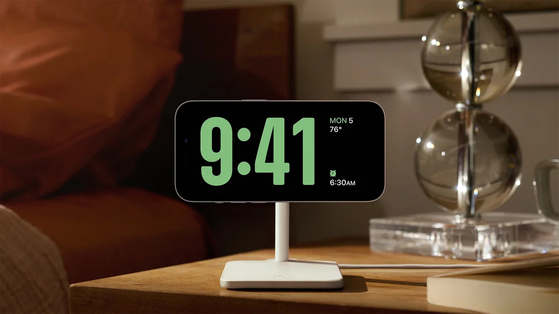 Kệ MagSafe cho iPhone (AlzaPower) - MagSafe iPhone Stand (AlzaPower) - Image 1